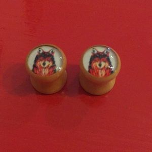 Wolf faced wooden plugs